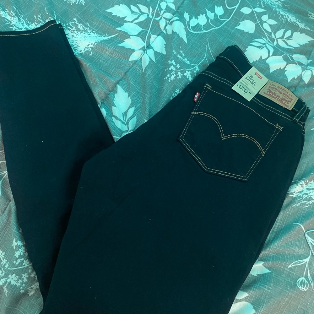NWT Levi Strauss 710 Super Skinny Hyperstretch size 14 Long W32 L32